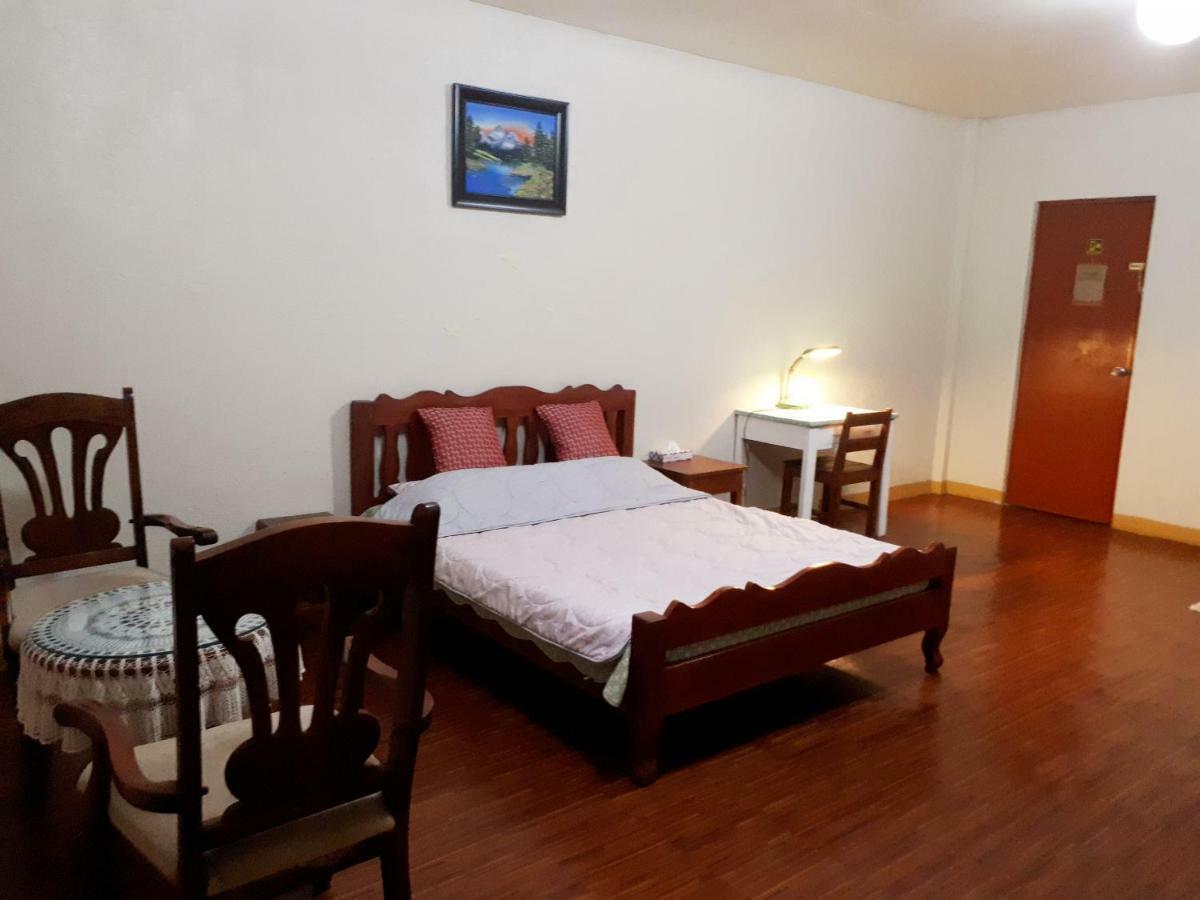 Minine Guesthouse Silang المظهر الخارجي الصورة