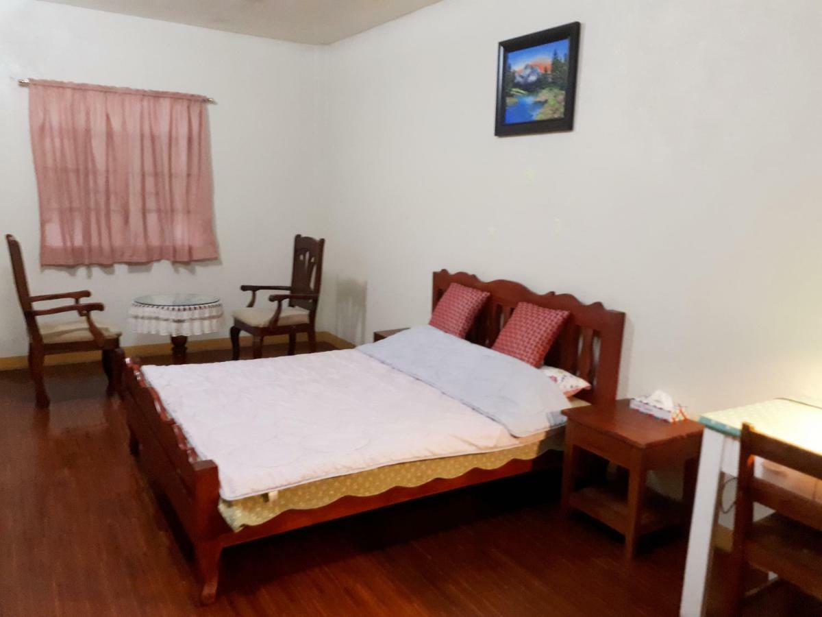 Minine Guesthouse Silang المظهر الخارجي الصورة
