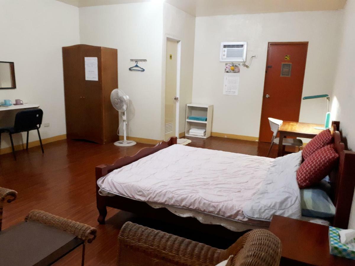 Minine Guesthouse Silang المظهر الخارجي الصورة