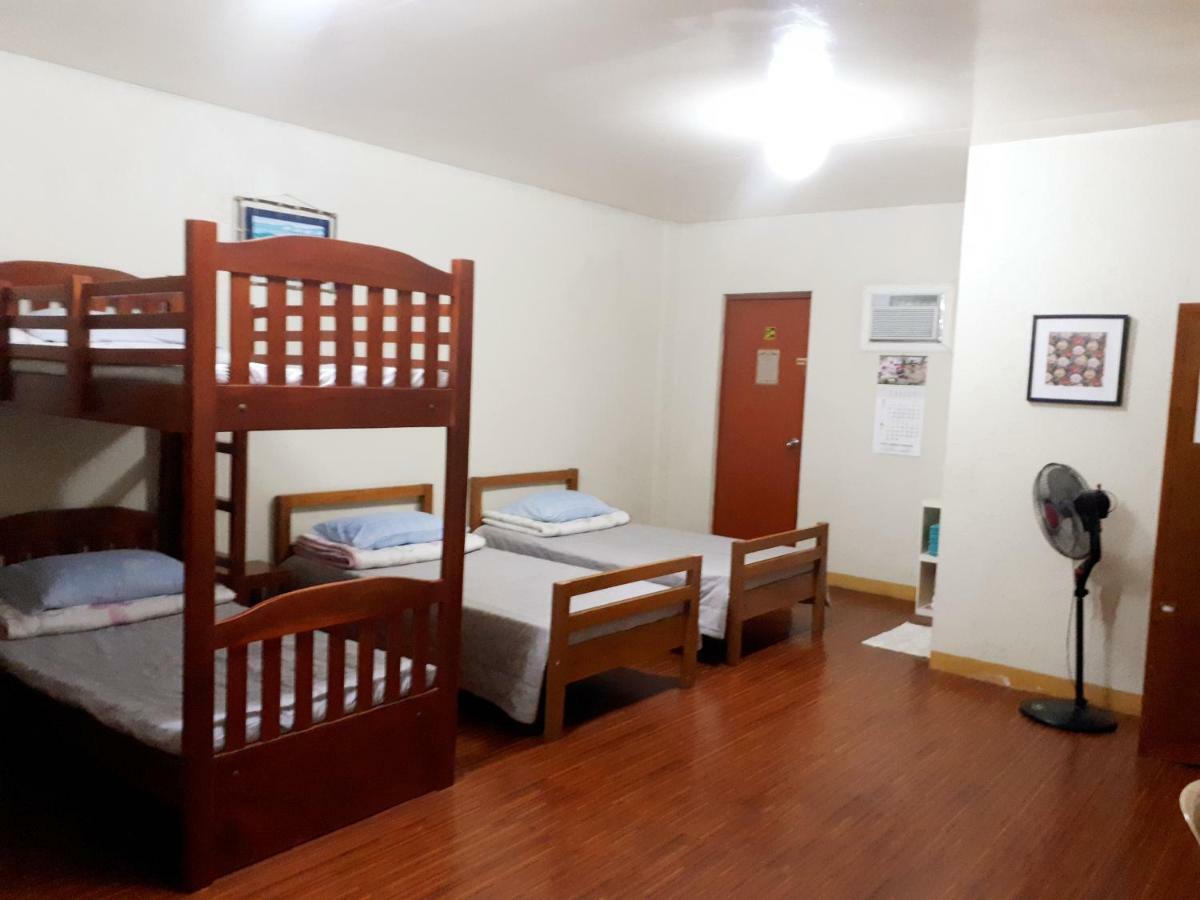 Minine Guesthouse Silang المظهر الخارجي الصورة