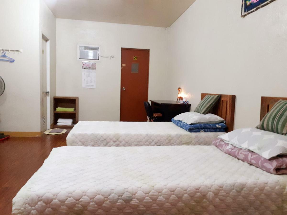 Minine Guesthouse Silang المظهر الخارجي الصورة