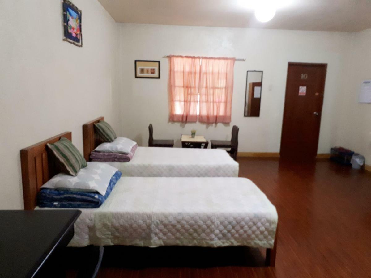 Minine Guesthouse Silang المظهر الخارجي الصورة