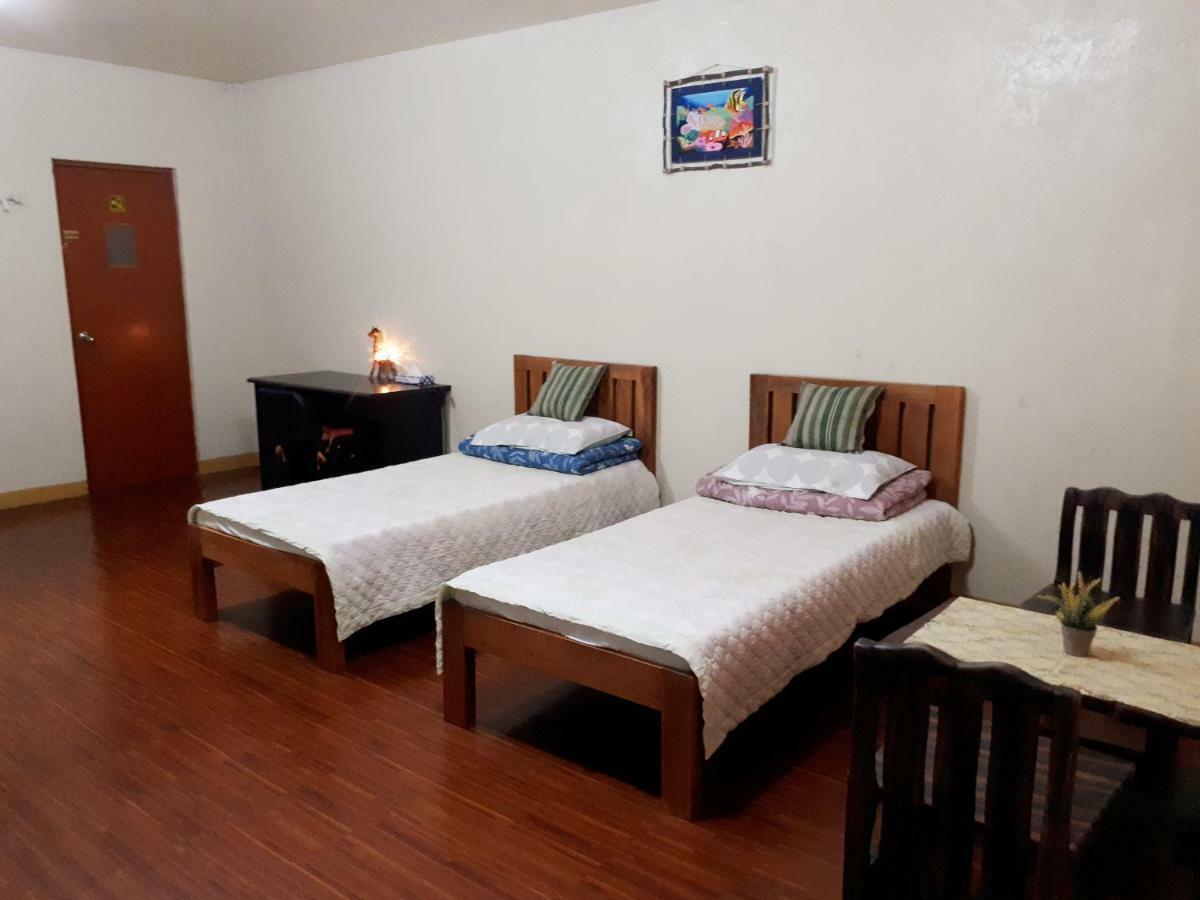 Minine Guesthouse Silang المظهر الخارجي الصورة