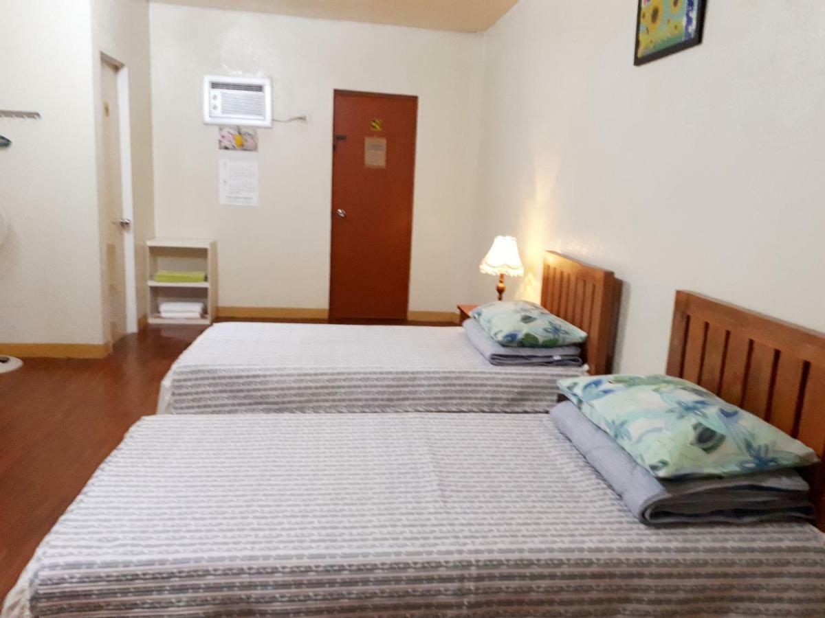 Minine Guesthouse Silang المظهر الخارجي الصورة