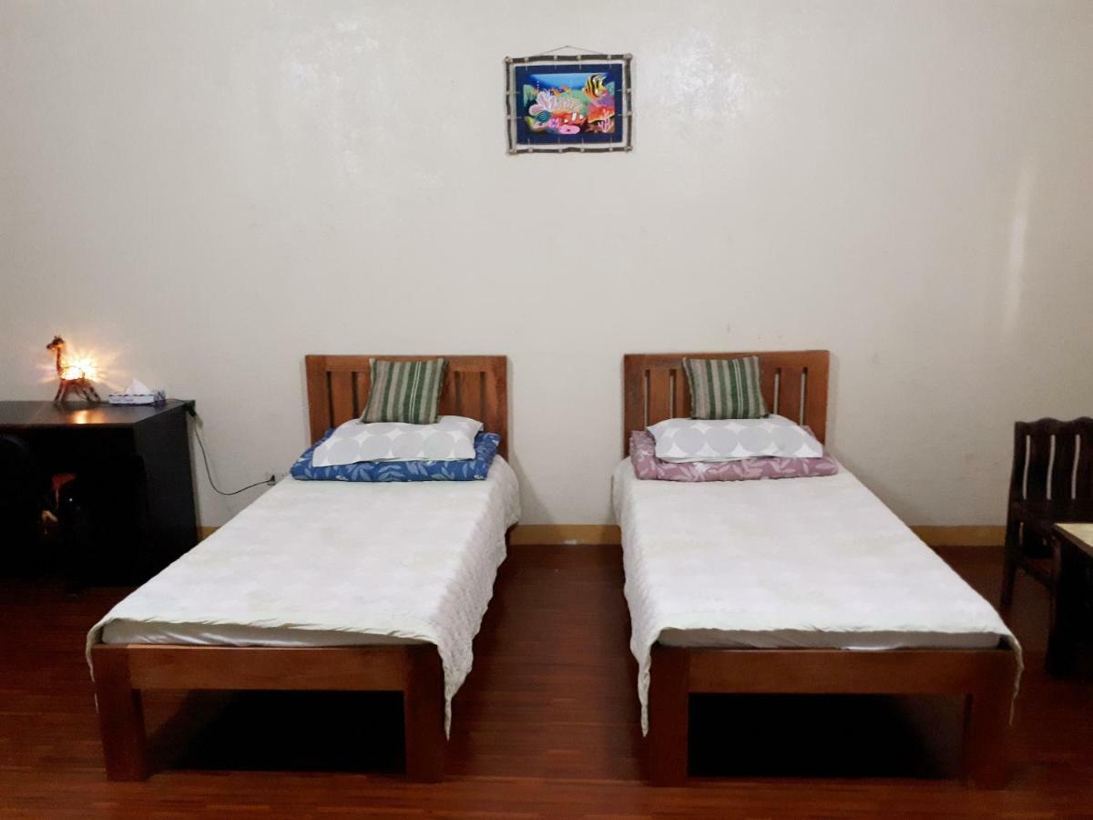Minine Guesthouse Silang المظهر الخارجي الصورة